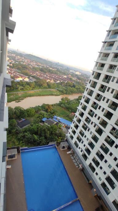 Hidayah Homestay Near Ukm And Ktm Station With High Speed Wifi - Pool & River View 방이 외부 사진