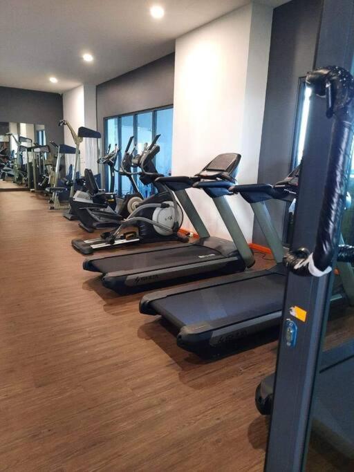 Hidayah Homestay Near Ukm And Ktm Station With High Speed Wifi - Pool & River View 방이 외부 사진