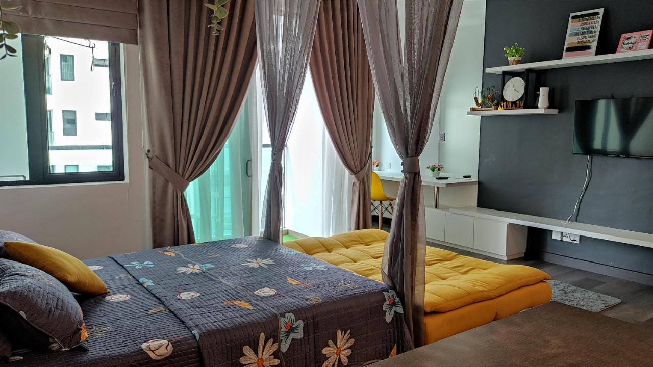 Hidayah Homestay Near Ukm And Ktm Station With High Speed Wifi - Pool & River View 방이 외부 사진