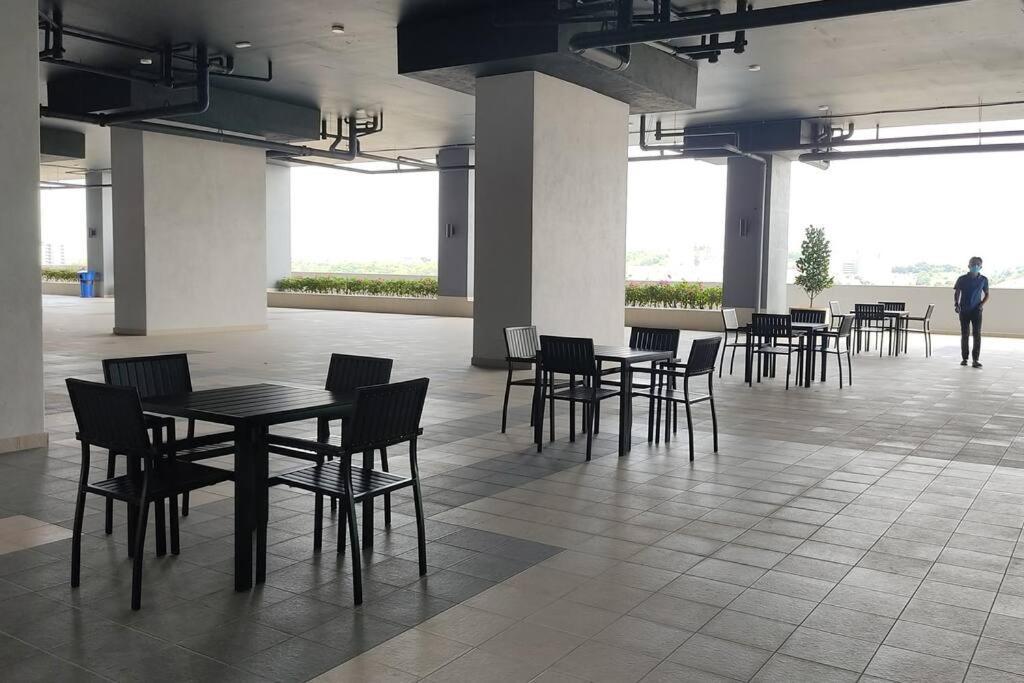 Hidayah Homestay Near Ukm And Ktm Station With High Speed Wifi - Pool & River View 방이 외부 사진