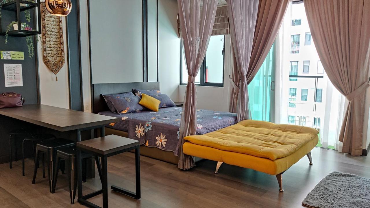 Hidayah Homestay Near Ukm And Ktm Station With High Speed Wifi - Pool & River View 방이 외부 사진
