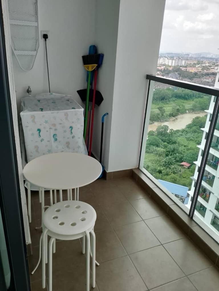 Hidayah Homestay Near Ukm And Ktm Station With High Speed Wifi - Pool & River View 방이 외부 사진